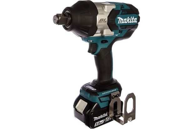 Гайковерт аккумуляторный ударный Makita DTW1001RTJ