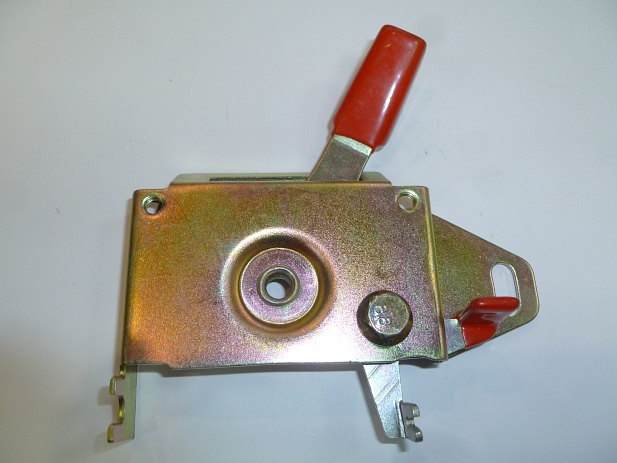 Кронштейн с ручками управления двигателем  KM170/Control Handle Support