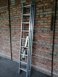 Алюминиевая лестница трехсекционная 3x9 «Стандарт» складная 596 см