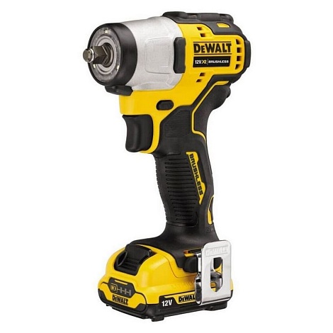 Аккумуляторный компактный импульсный гайковерт DEWALT DCF902D2