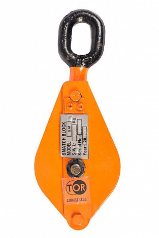 Блок монтажный однорольный с  ушком TOR 0,5 т с откидной щекой