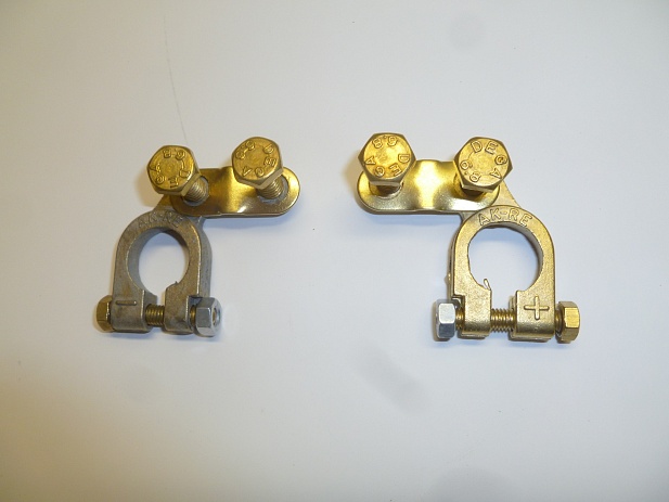 Клеммы латунные аккумулятора  (комплект из 2-х клемм -"плюс" и "минус")