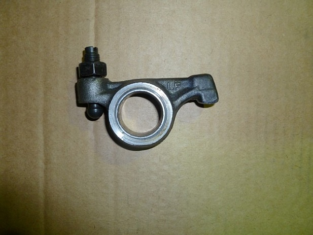 Коромысло клапана в сборе с винтом .гайкойRicardo R6105AZLDS1; TDK 110 6LT(L=82) /Valve rocker ARM